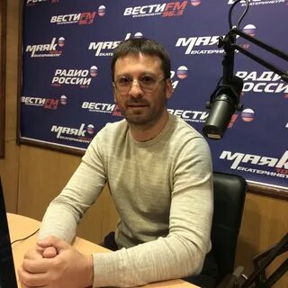 Кто вел передачу на радио