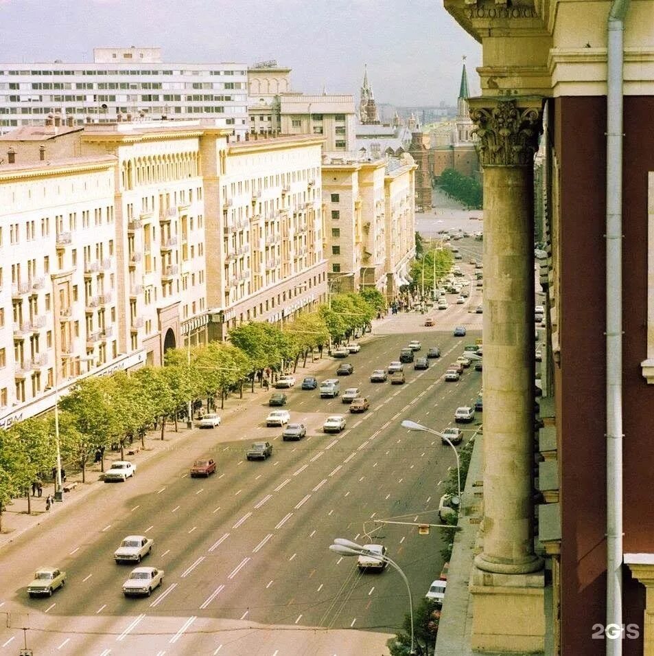 Улица горького в москве. Москва улицы тверская горького. 1980 москва улица горького. тверская улица в москве 1980. тверская улица в 1980 году.