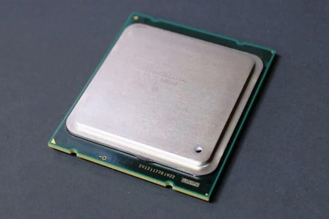 Intel core i7 4 ядра. I7 3820 sandy bridge. 4 ядерный процессор intel. тактовая частота процессора на ноутбуке 3000 гц. тактовая частота процессора игровой консоли.