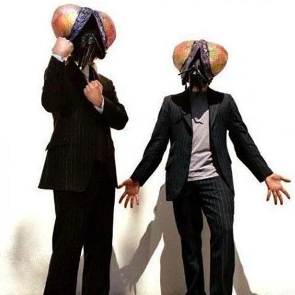 I monster альбом. I monster who is she. I monster who is she. I monster. Who is she i monster.