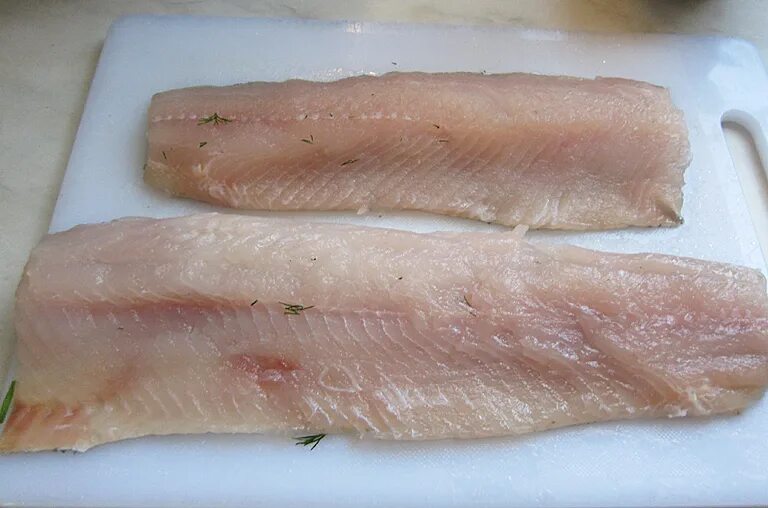 Сиг рыба соленая. Как посолить сига. Скоросолка сига. Сиг в рассоле. Сиг рыба рецепты соления.