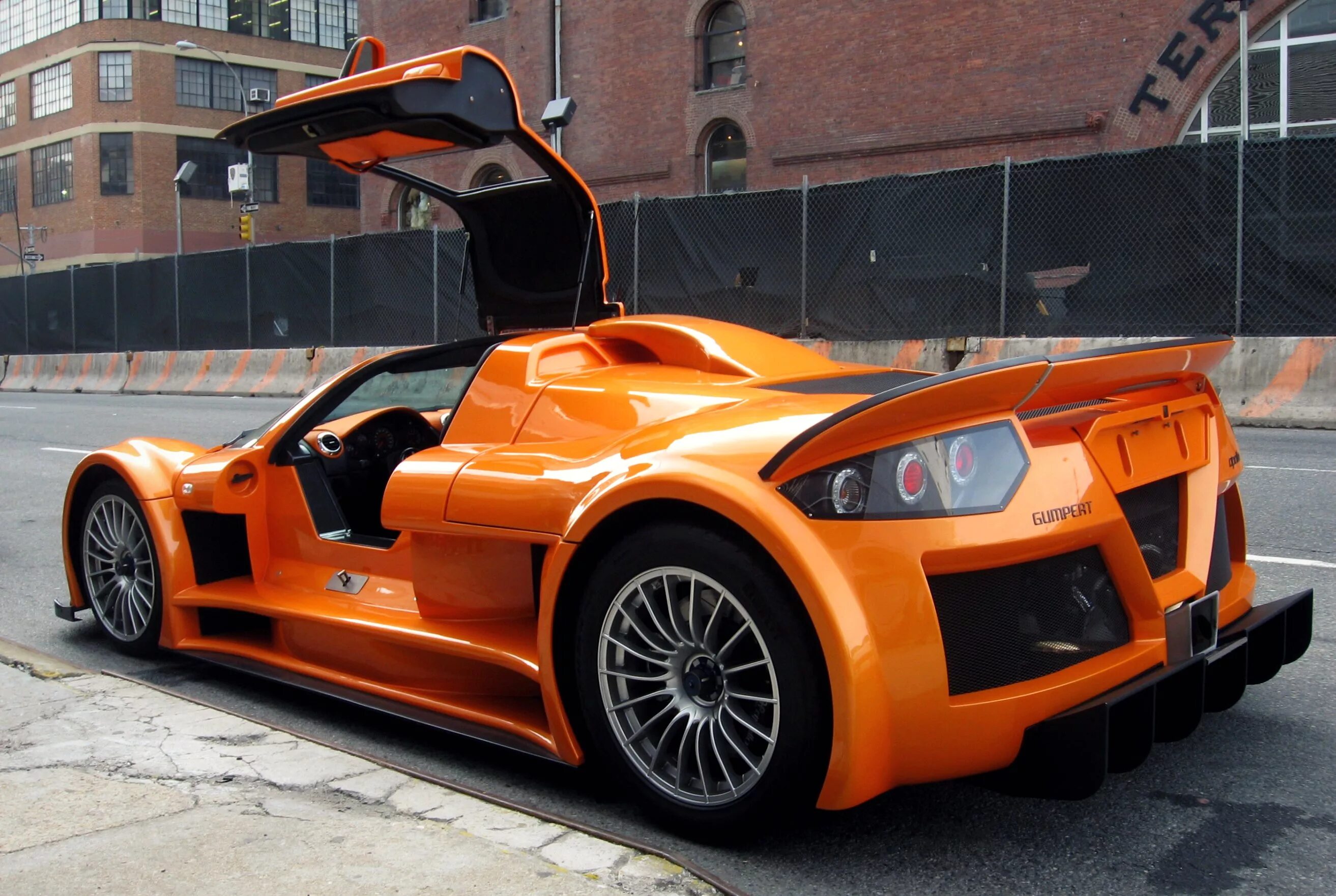 Gumpert Apollo Sport 2010. Гумперт Аполло 2023. Gumpert Apollo 2020. Gumpert Apollo новый.