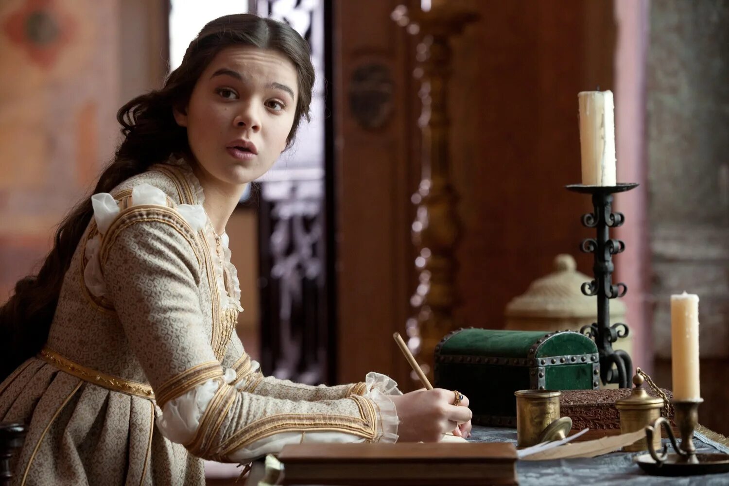 Juliet. Juliet. Hailee steinfeld джульетта. Ромео и джульетта 2013 джульетта. Ромео и джульетта 2013 джульетта.