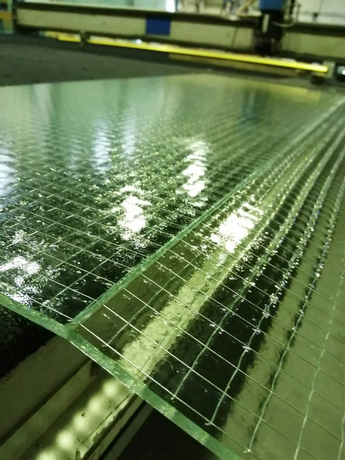 Стекло матовое армированное 6 мм. Армированное стекло 6мм (2,1*1,6). Стекло армированное на дпм 500х900мм. Армированное стекло 6мм (2,1*1,6). Армированное листовое стекло.