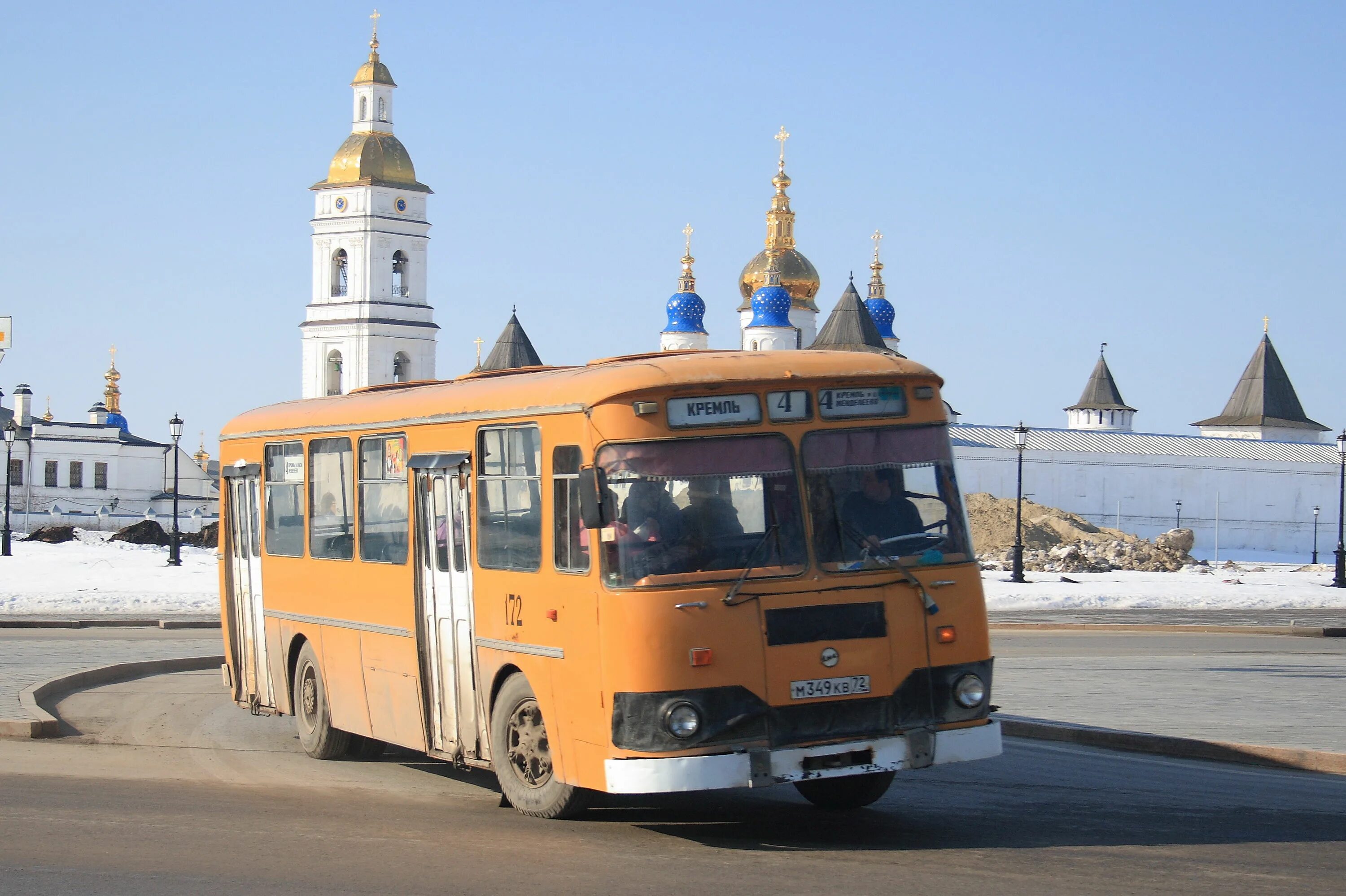 Первый автобус челябинск. ЛИАЗ 677 Тобольск. Автобус ЛИАЗ Тобольск. Тобольское ПАТП ЛИАЗ. ЛИАЗ 677 Курган.