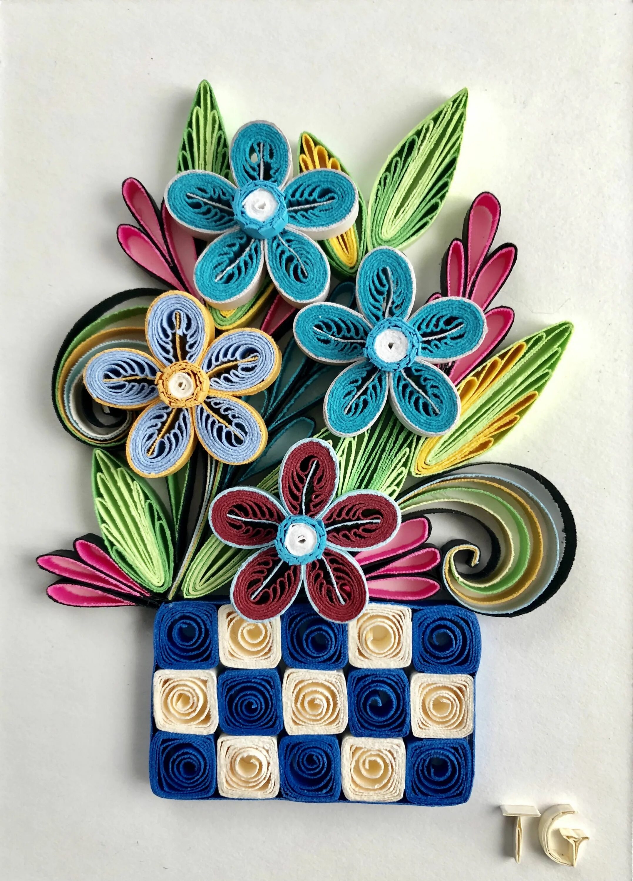 10 популярных идей на тему "free paper quilling patterns" для вдохновения