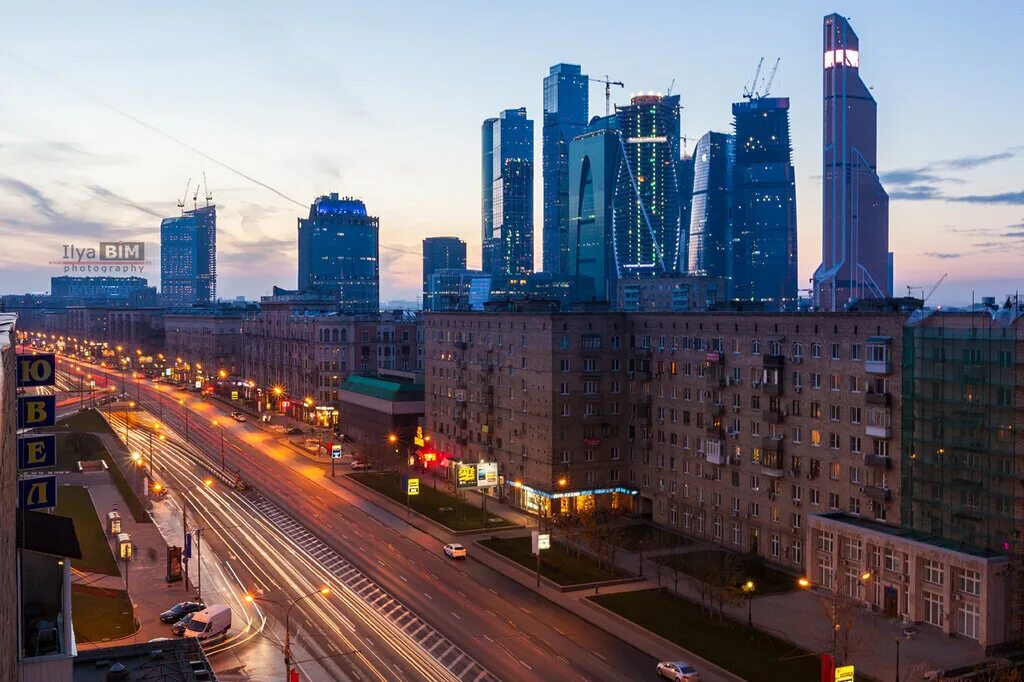 Москва сити проспект. Кутузовский проспект москва сити. вид на москва сити с кутузовского проспекта. дорогомилово москва. вид на сити с кутузовского.