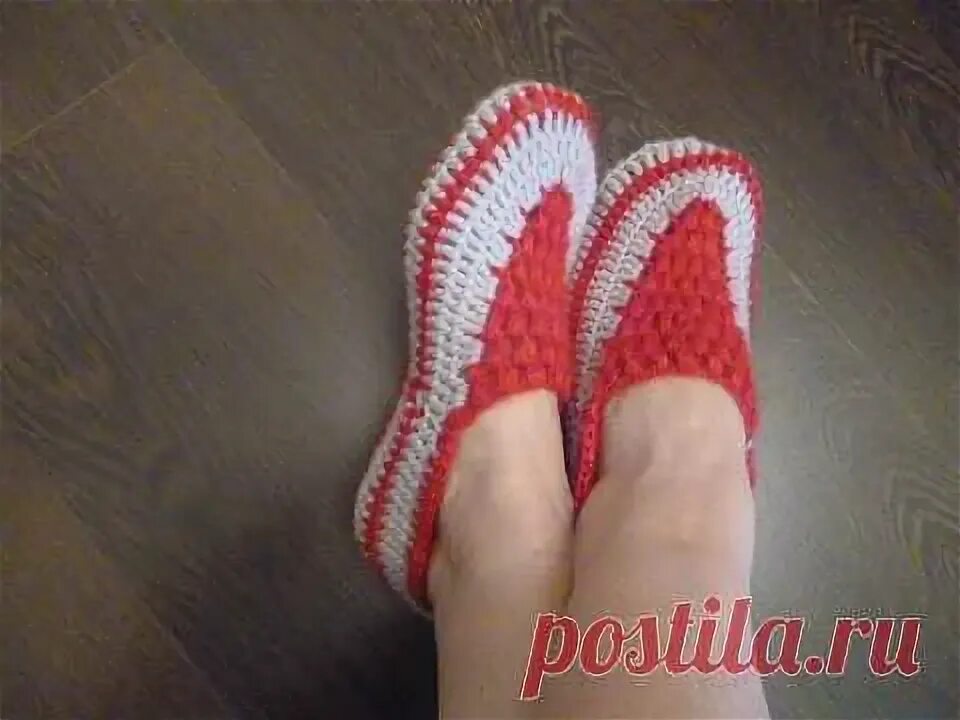 Тапочки татьяны феськовой укороченными рядами. Тапочки следочки татьяны мертоглу. Тапочки джурабы ирина данюк. Тапочки крючком мастер класс. Тапочки следочки таши деркач.