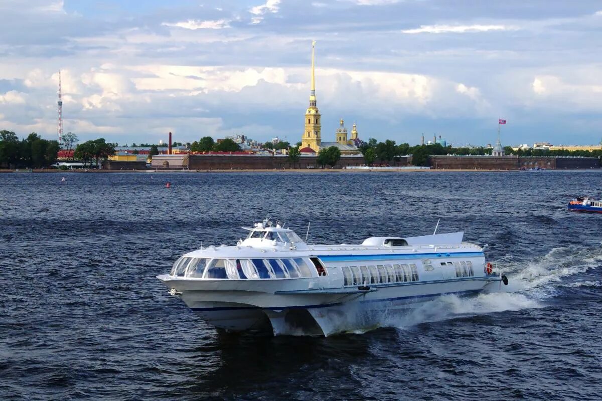 Горбилет билеты на метеор в петергоф. Метеор санкт-петербург петергоф кронштадт. метеор корабль кронштадт. метеор в кронштадт из санкт-петербурга. теплоход кронштадт.
