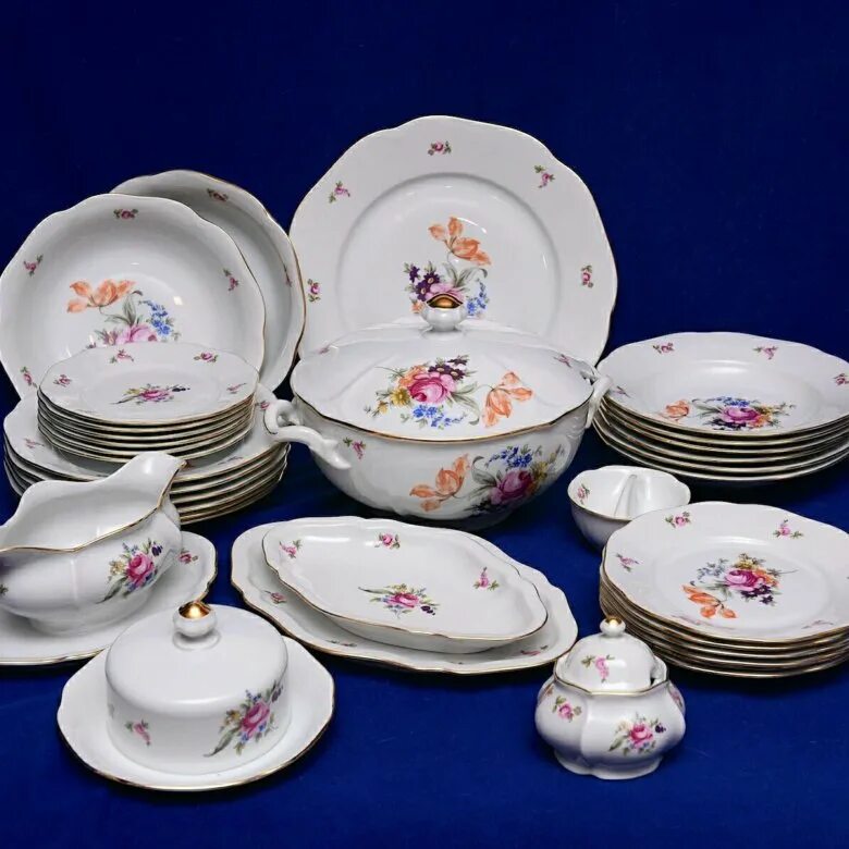 Сервиз bohemia czechoslovakia. Столовый сервиз bernadotte охота. Mary anne сервиз богемия nova role. Сервиз богемия. Сервиз богемия.