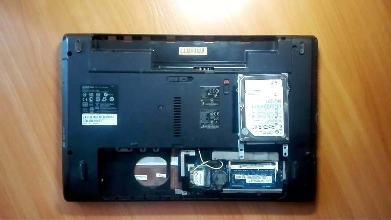 Emachines ноутбук 350 как разобрать How to replace cd-rom on the laptop eMachines E642 YouTube