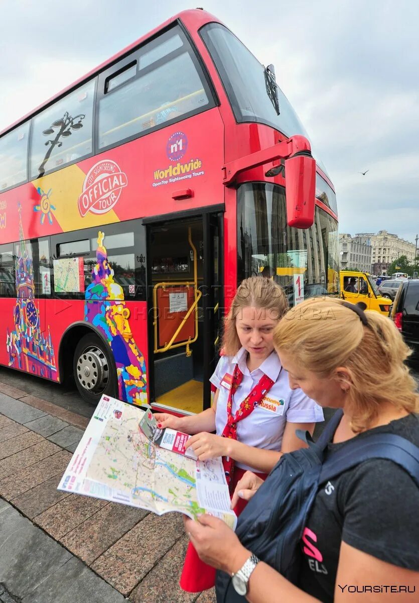 Экскурсионные автобусы для детей. Автобус City Sightseeing Москва. Автобусная экскурсия. Экскурсия на автобусе. Двухэтажный экскурсионный автобус Россия.