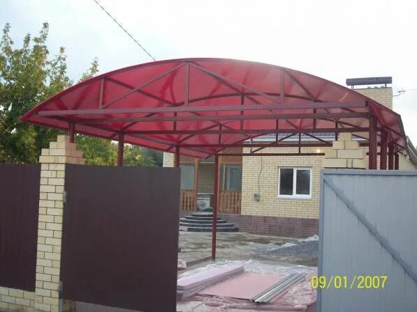 Установка металлических автомобильных навесов в Красногорске