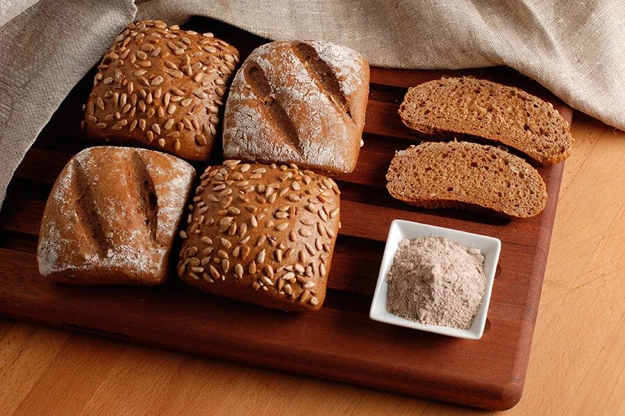 Добавки в хлебобулочные изделия. Формование хлебобулочных изделий. Форма для выпечки хлеба овальная 32 см brot back form kaiser. Изделия из дрожжевого теста. Силиконовая форма прямоугольная.