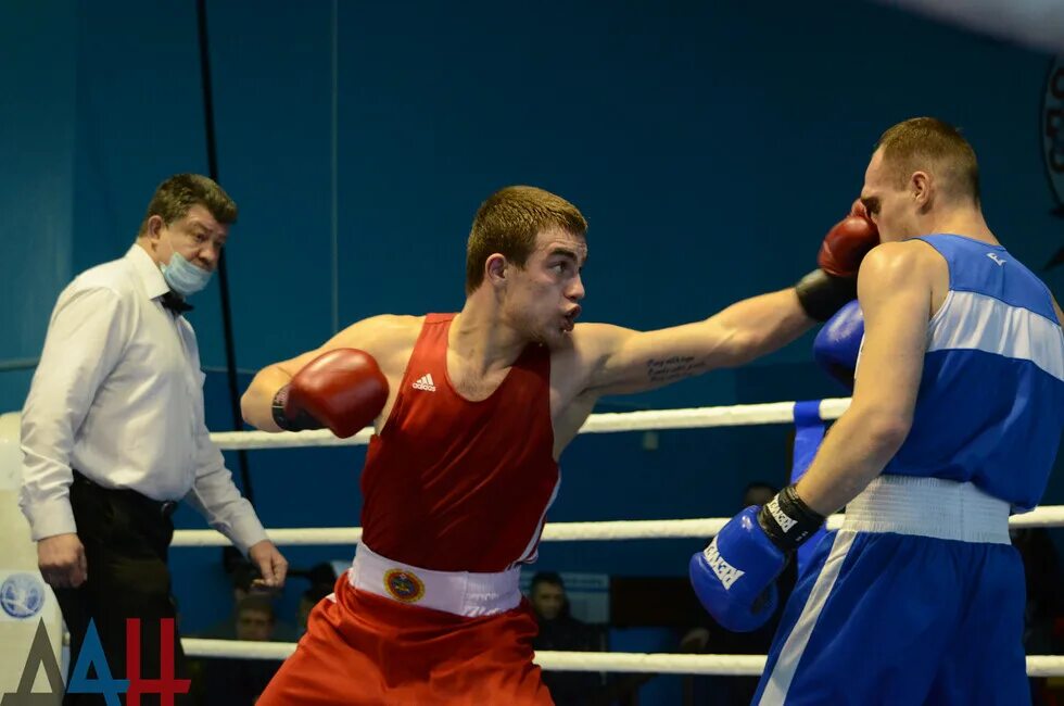 Беби бокс днр. Глава бокса днр. Боксер из донецка. Федерация бокса днр. Олимпийский чемпион по боксу россия.