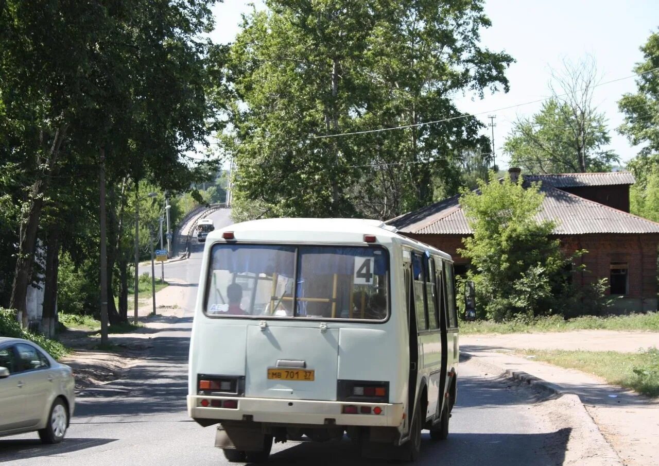 Автобусы Кинешма. Кинешма 25 район. Автобус в сады. Маршрут 4 автобуса Кинешма. Маршрут 4 кинешма