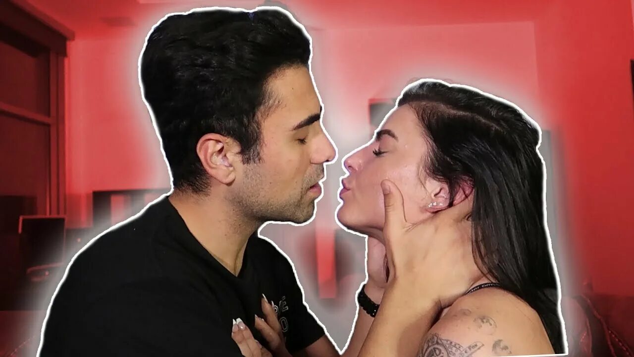 My best boyfriend. Kissing Prank boyfriend. Kissing my boyfriend видео. Jupiluxe Kiss my. Kissing my best friend.