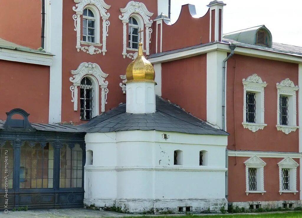 основные части христианского храма. николо-дворищенский собор в новгороде план. верхоспасский собор московского кремля иконостас. предел в храме или придел в храме. николо-угрешский монастырь успения пресвятой богородицы.