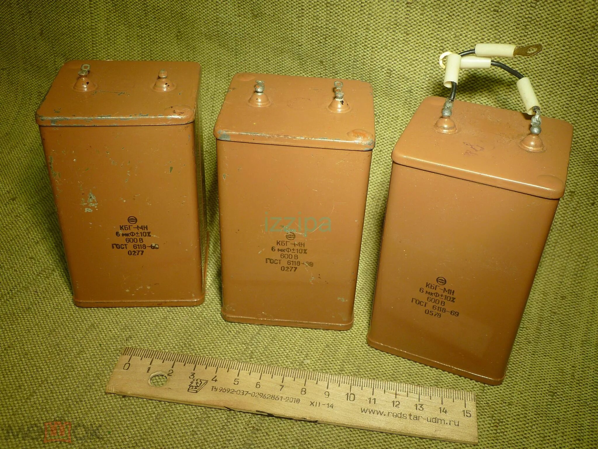 Конденсатор емкостью 600 мкф. Мкр 389 в 1. Конденсатор 400 вольт 10 мкф. Конденсатор 600 микрофарад. Конденсатор емкостью 600 мкф.