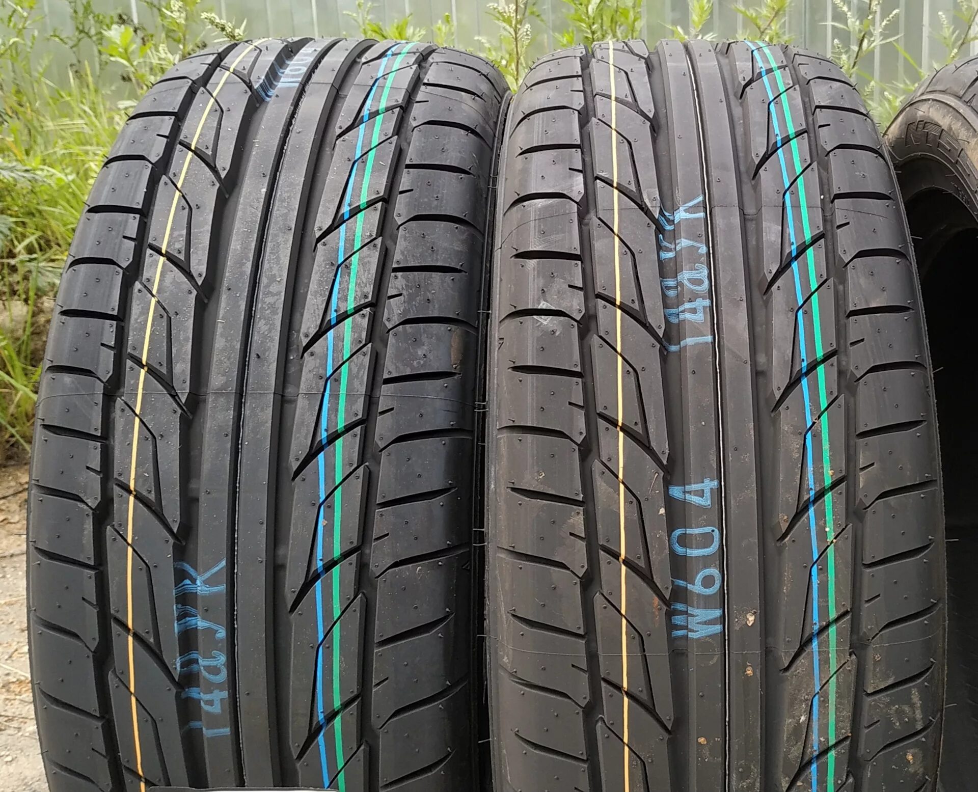 Шины nitto отзывы. Nitto nt555 205/55 r16. Nitto nt555 g2 205/55 r16. Nitto 205/55 r16. Нитто шины 205/55/16 лето.