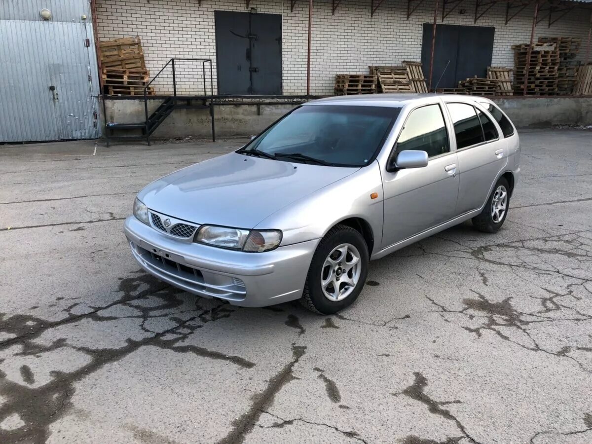 Ниссан альмера 1.6 купить. Nissan Almera 1998. Nissan Almera 1998 хэтчбек. Ниссан Альмера универсал 1998. Ниссан Альмера 1998 года хэтчбек.