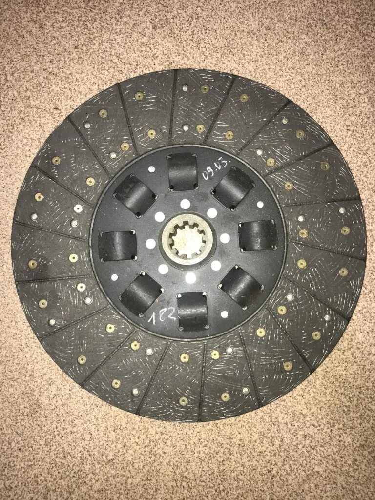 14. диск сцепления ведомый 14-1601130. диск ведомый 182. диск ведомый в сборе. 1601130.