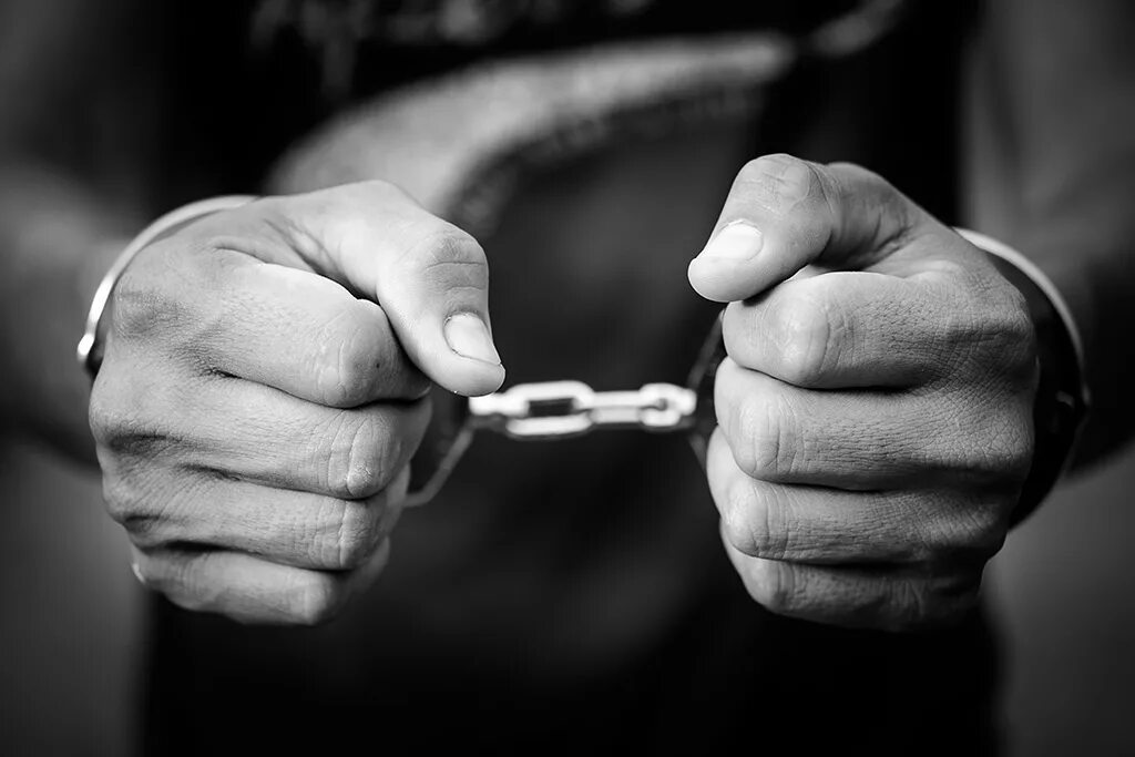 Уголовное право преступника. Подростковая преступность картинки для презентации. Преступление. Преступление. Преступление.