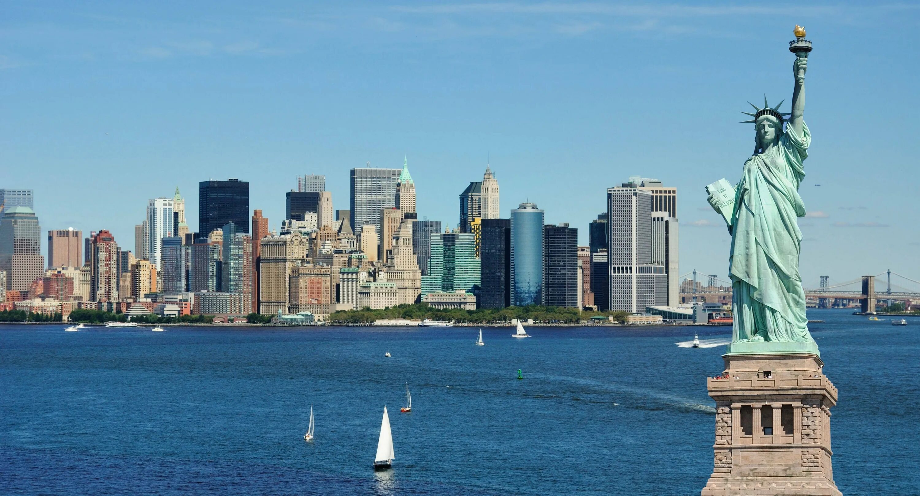 When go to new york. США Нью-Йорк статуя свободы. Нью-Йорк достопримечательности статуя свободы. Манхэттен статуя свободы. Статуя свободы (г. Нью-Йорк).