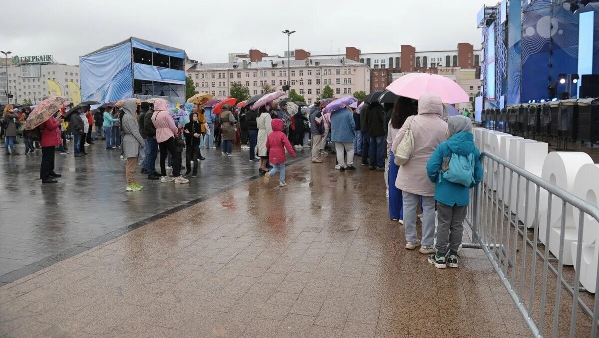 05 22. Весенний новосибирск фото. 12 июня день города пермь открытка. 15 июня планируется. Spring has come at last the sun is shining ответы.