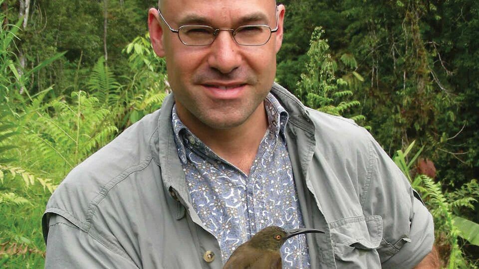 Ос зоолог. Ученый орнитолог. Орнитология для детей. Орнитолог. Ветеринар.