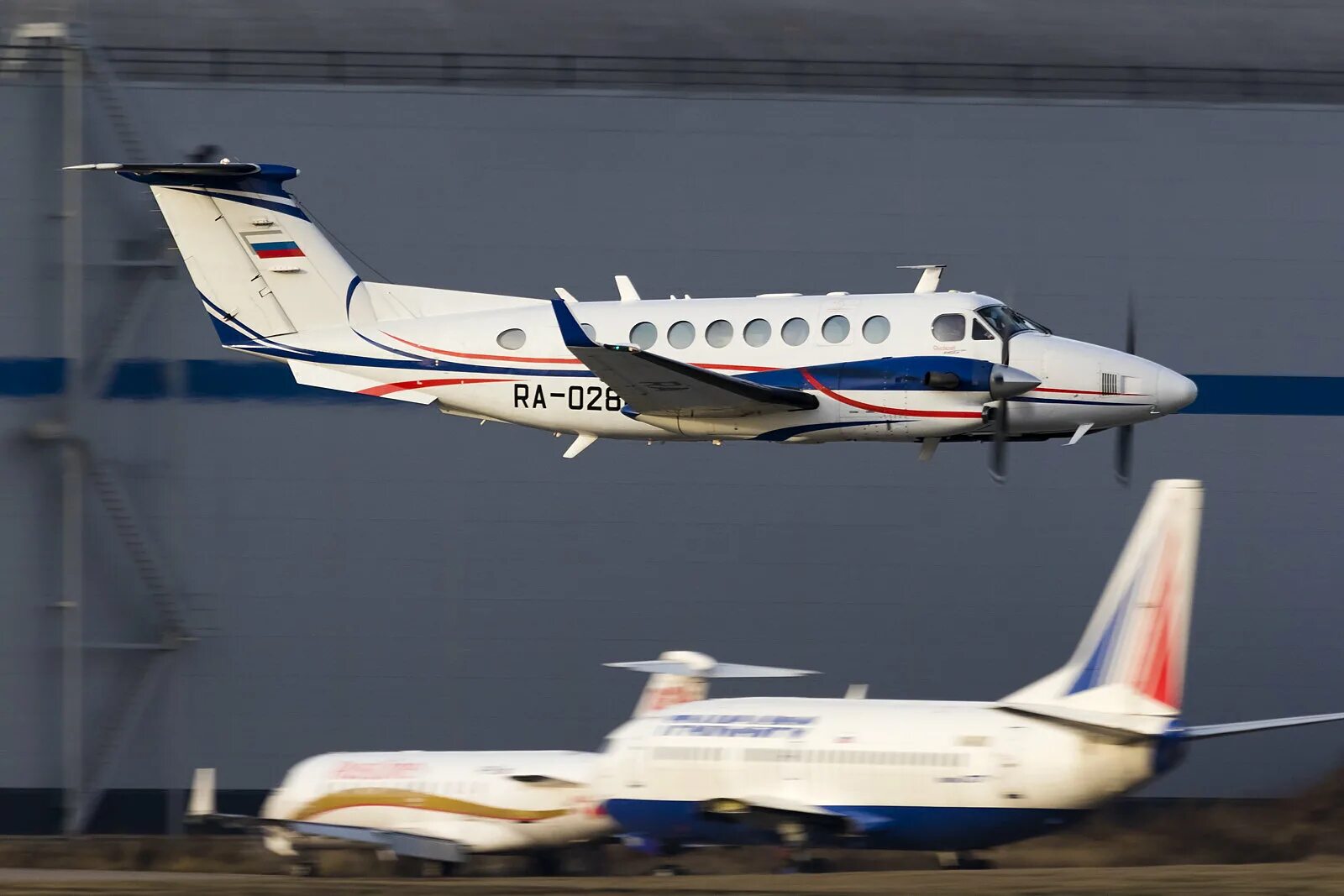 Аэроконтроль. Самолеты Бичкрафт ОРВД. Beechcraft King Air 350 ra 02800. Ra 02800 самолет. Ra-02800.