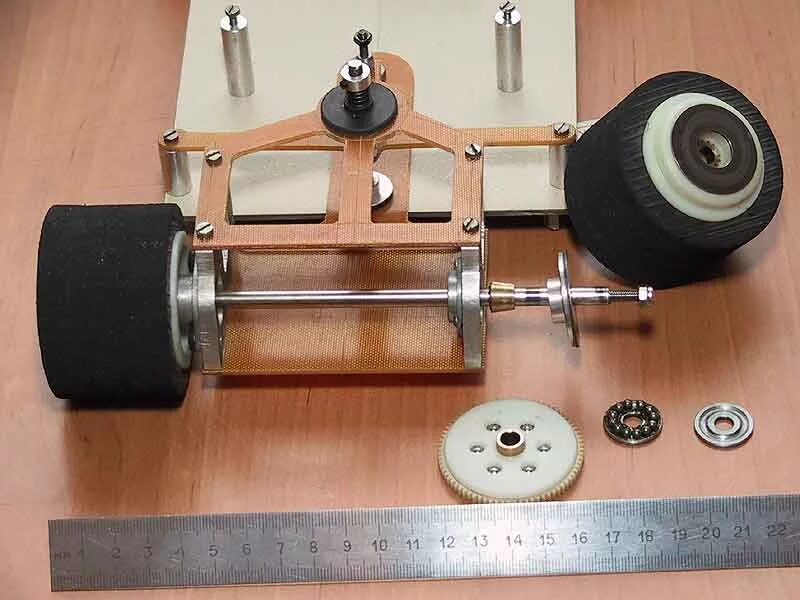 Радиоуправляемая машинка ride crawler. Kyosho модели. Радиоуправляемая автомодель. Механизм поворота колёс радиоупровляемой машинки. Рулевое управление rc модели.