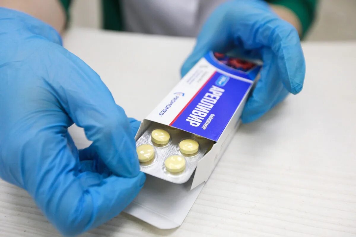 Русские лекарства. Новые российские препараты. Антибиотик умифеновир. Ареплевир лекарство. Скайвира.