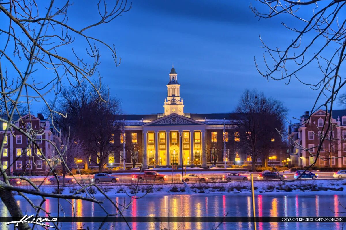 Harvard university cambridge. Гарвардский университет (Harvard University), США. Гарвардский университет Кембридж Массачусетс. Бостон Гарвард. Бостон Гарвардский университет.