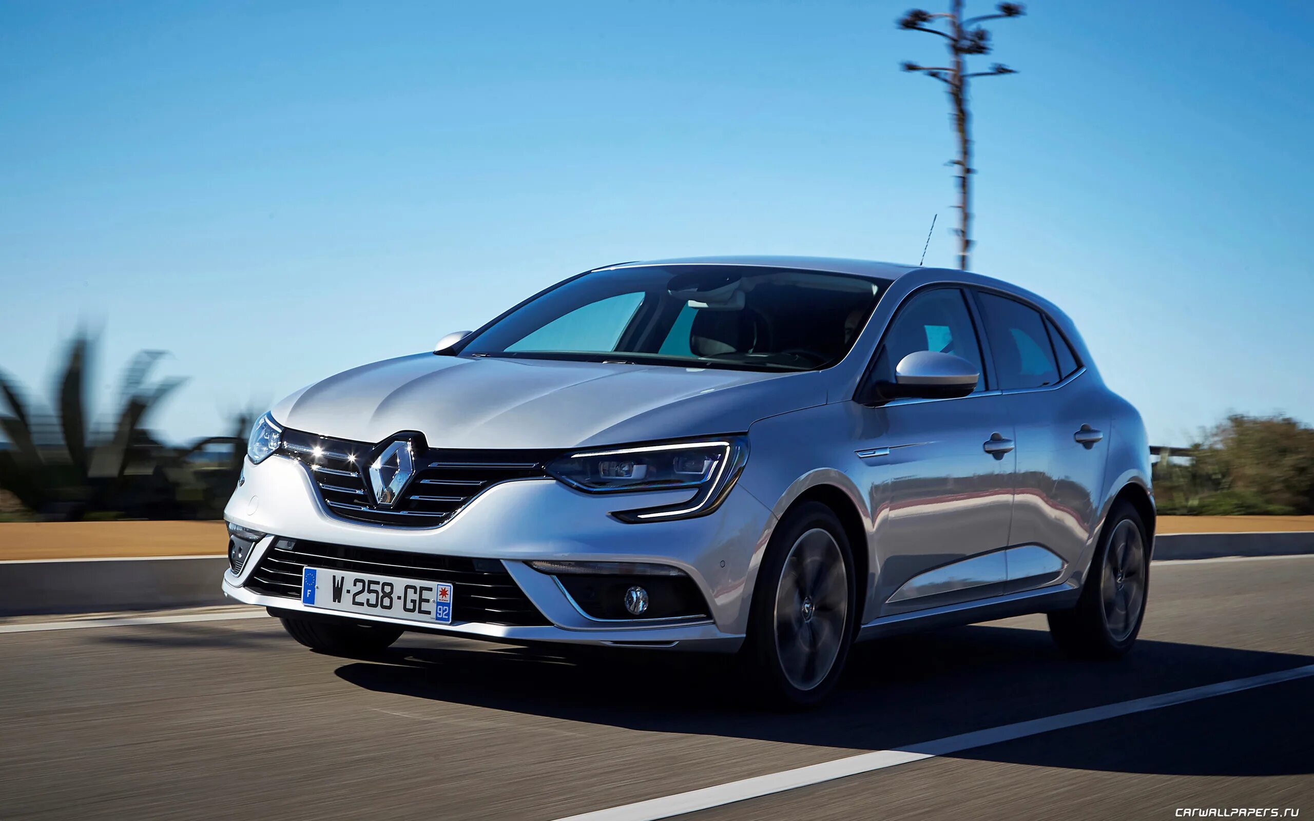 Автомобиль марка renault. Рено Меган 2022 новый. Renault Megane 2016. Рено Меган 2015. Renault Megane 2015.