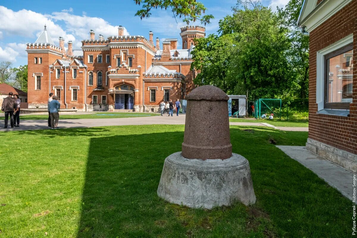 Рамонь замок принцессы. Дворец Ольденбургских в Рамони. Рамонь замок принцессы Ольденбургской. Рамонь Воронеж замок принцессы Ольденбургской. Дворец Ольденбургских в Воронежской области парк.