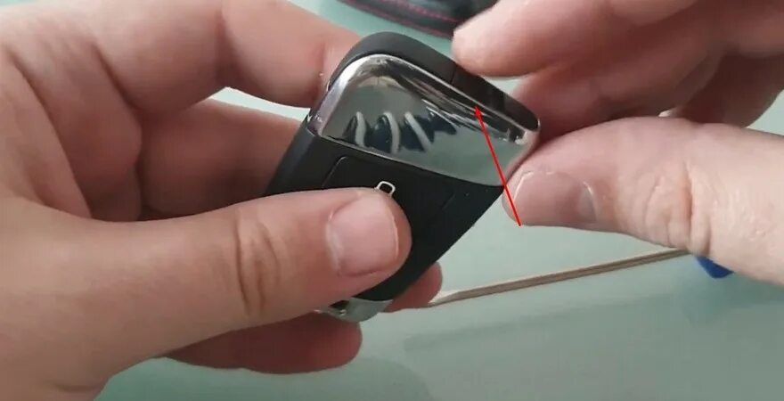 Как разобрать ключ кодиак Замена батарейки на безпроводном пульте Skoda Superb Mk3, 1,4 л, 2015 года сво