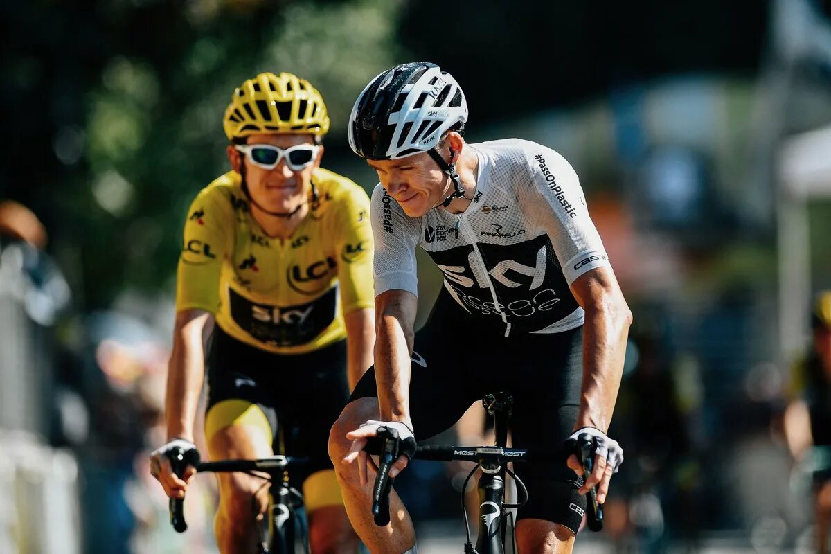 Соревнования на велосипеде. Race tour. Фестиваль велосипедов. Race tour. Ventoux.