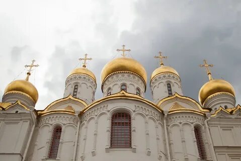В нескольких церквях