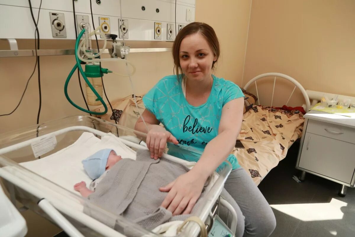 контакты материнства и детства. контакты материнства и детства. центр защиты материнства детства и детства. материнство и детство семья находятся под защитой государства. материнство и детство.