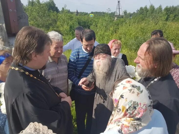 иоанн миронов храм неупиваемая чаша. старцы питера. храм неупиваемая чаша на цветочной 16. храм на цветочной 16 иоанн миронов. старец протоиерей иоанн миронов.