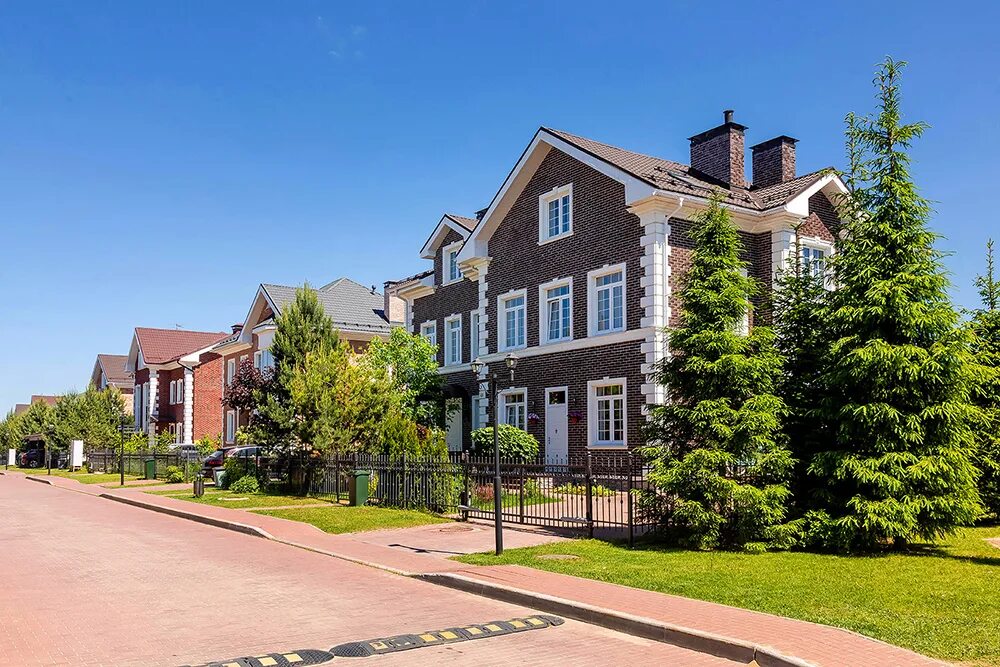 Улица коттеджный поселок. Посёлок европа ильинское шоссе. Кп американская деревня. Урмай коттеджный поселок. Коттеджный поселок донской.