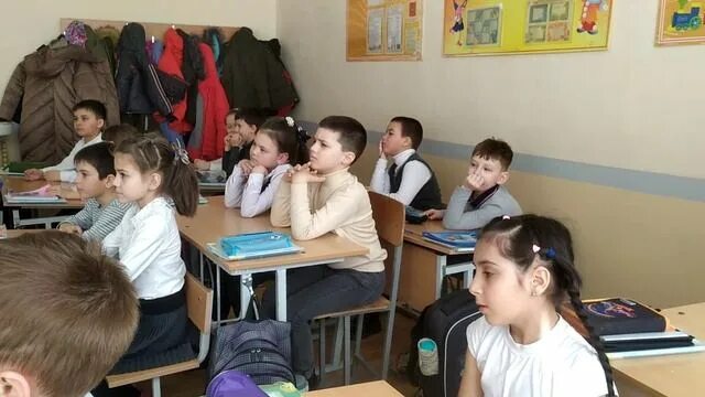 Кировская школа гимназия 2 крым. Мбоу кировская школа гимназия 2 кировское ар крым. Кировская сош 1 крым. Мбоу кировская школа гимназия. Мбоу кировская школа гимназия.