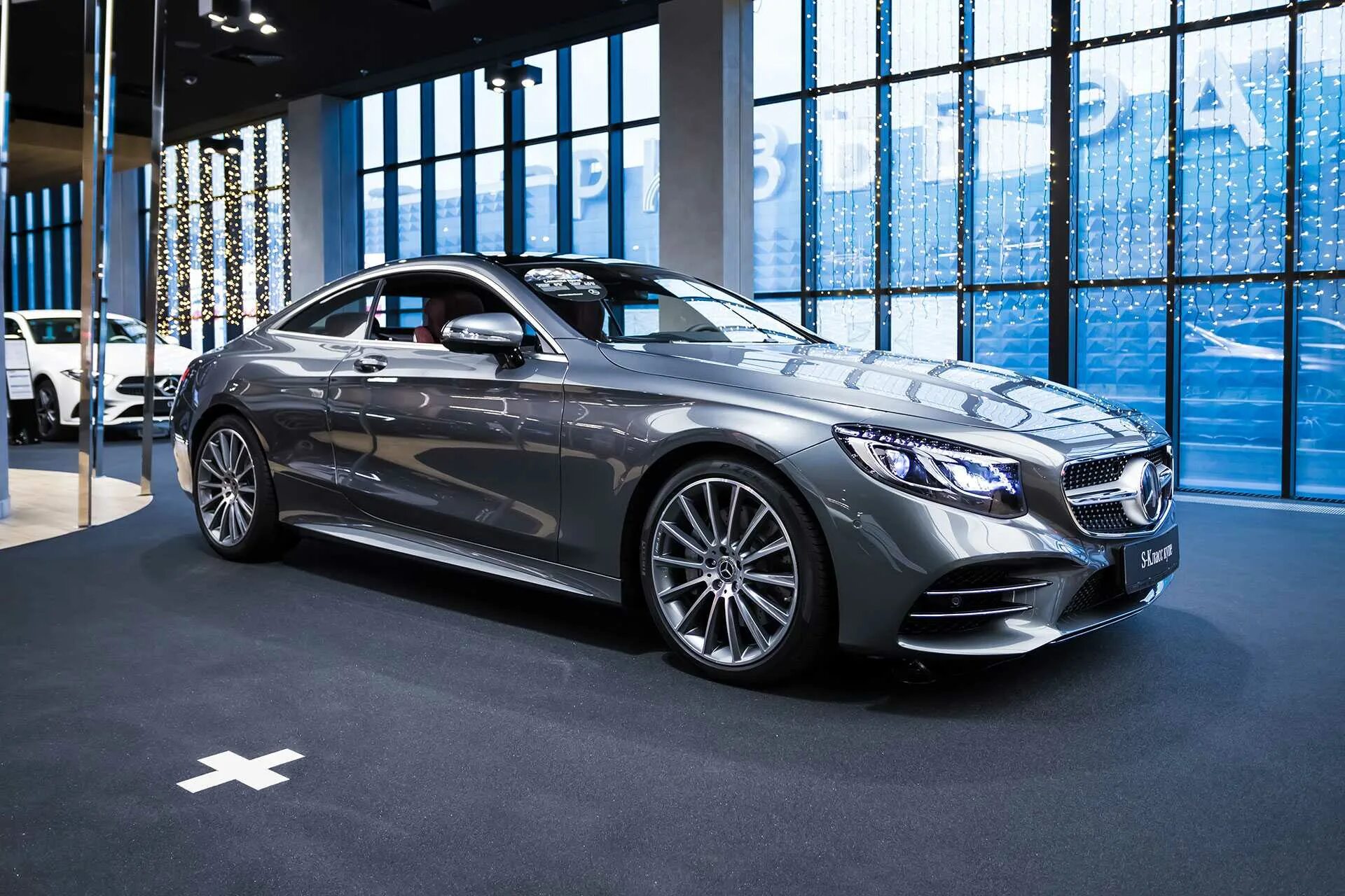 Купить мерседес е класс новый. Mercedes s class Coupe 2021. Мерседес s купе 2021. Mercedes-Benz e-class Coupe 2019. Мерседес e class Coupe 2021.