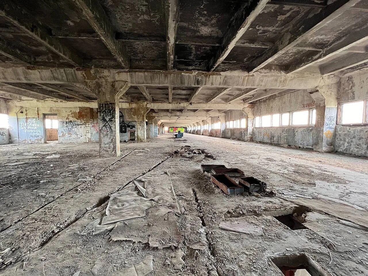 Cooler master masterbox q500l white. Т64 т72 т80 т90. Корпус т 34. Корпус т. Корпус т монино.