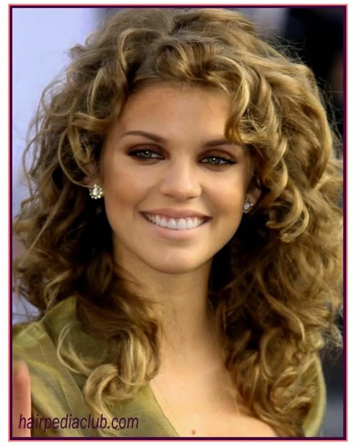 60 Styles and Cuts for Naturally Curly Hair in 2025 Curly hair styles naturally,