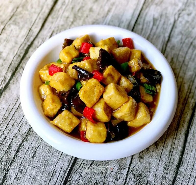 Как пожарить тофу вкусно на сковороде. Агедаши тофу. жареный тофу геншин. жаркое с тофу. тофу жареный в нори.