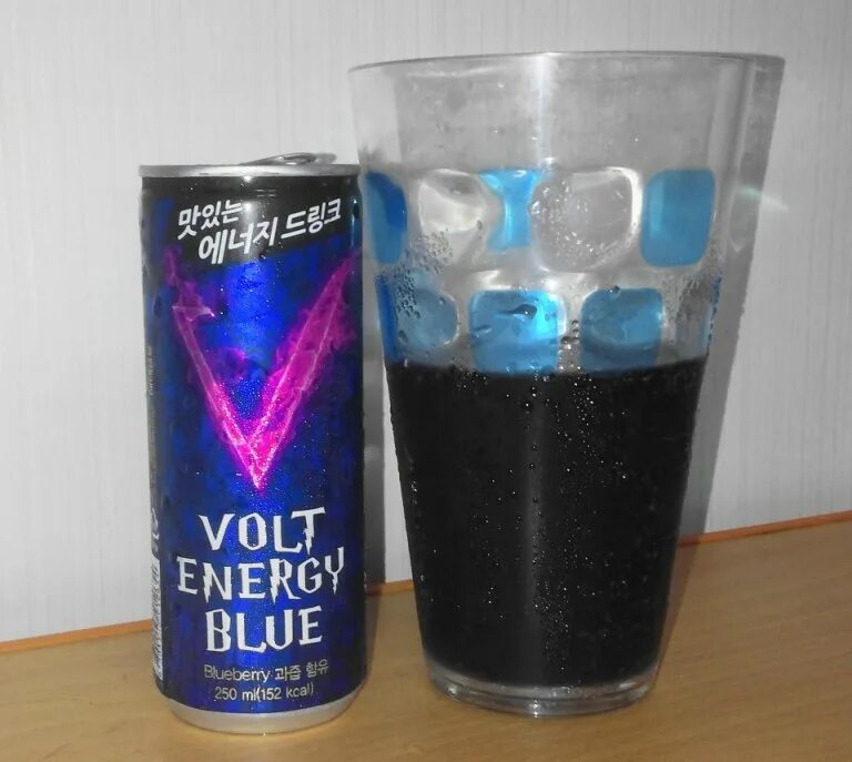 Энергетические напитки Volt Energy. Энергетик вольт Энерджи. Volt Energy Энергетик вкусы. Energy 4000 вольт Энергетик. Красный вольт энергетик