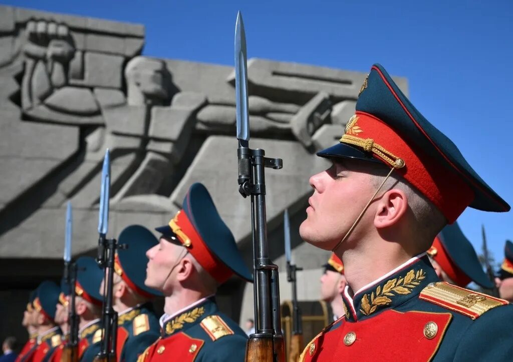 Военный парад. Военные парады в Севастополе 2015. Парад 9 мая Севастополь. Парадные шествия. Парад 9 мая отменен