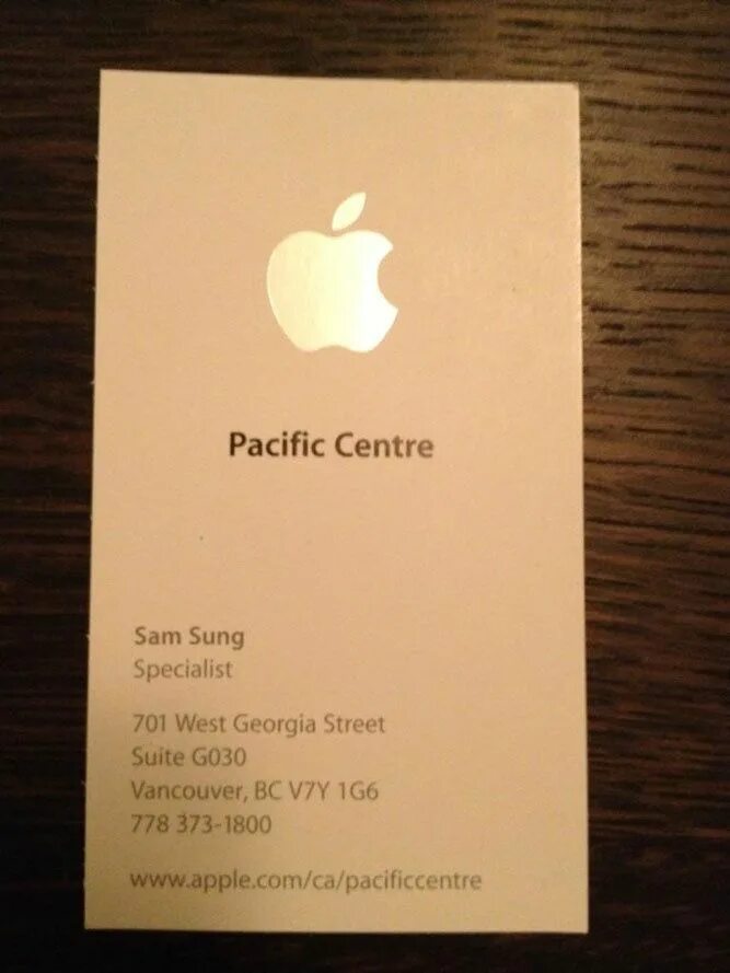 The worst name. Визитка apple. the worst names. визитки магазина apple. визитка сотрудника эпл.